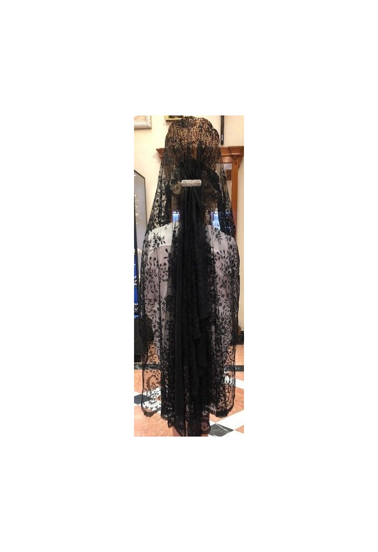 Mantilla bordada a mano en seda 120*240