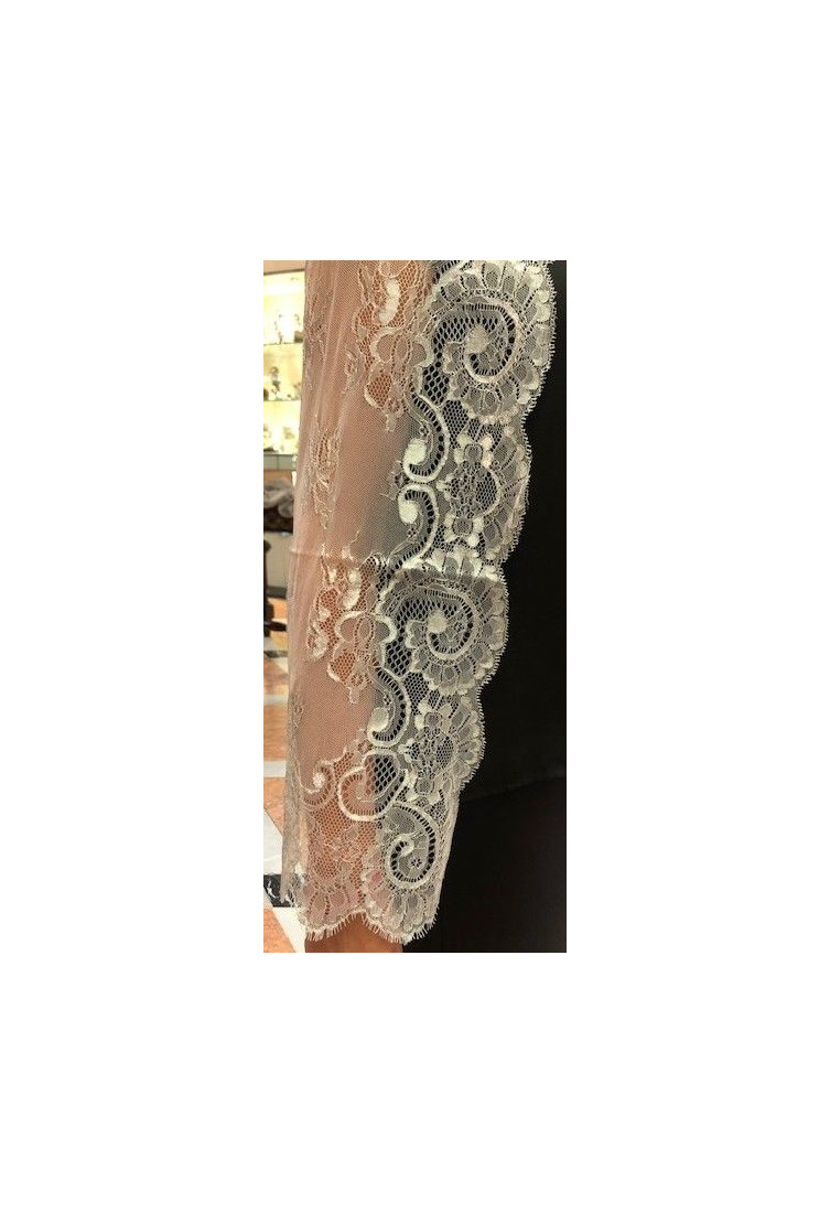 Mantilla bordada a máquina plata 100*220