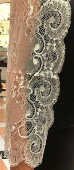 Mantilla bordada a máquina plata 100*220