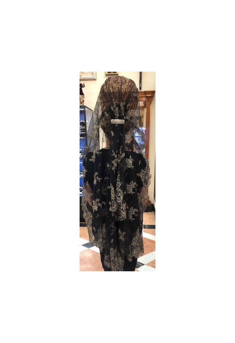 Mantilla bordada a máquina en color negro-oro 120*220