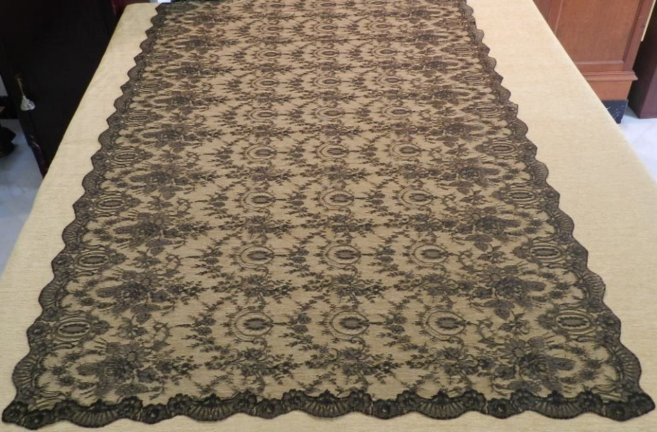 Mantilla bordada a máquina chantilly 110*220