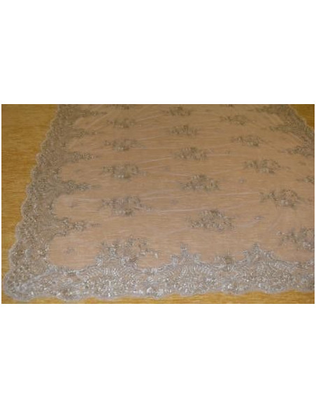 Mantilla bordada a máquina en color oro 100*220