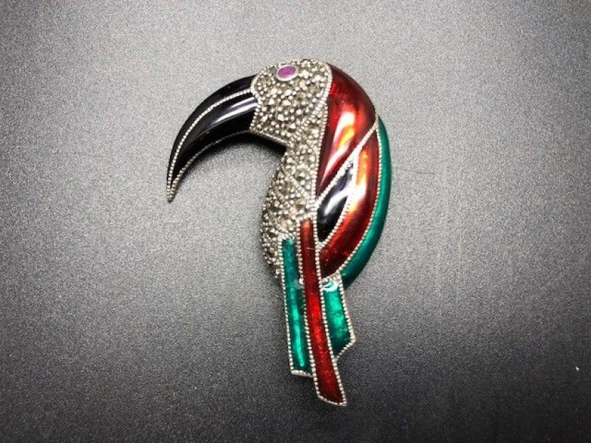 Broche tucán plata con marcasitas y esmalte