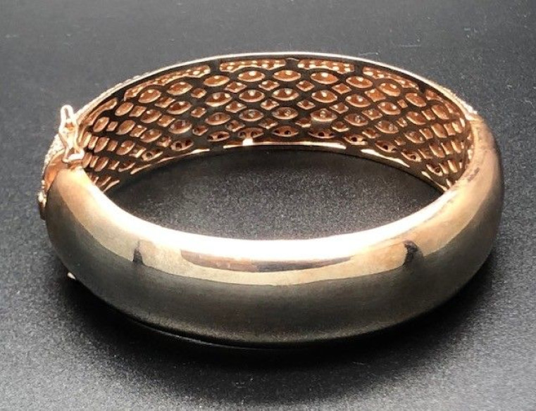 Pulsera rígida color cobrizo circonitas
