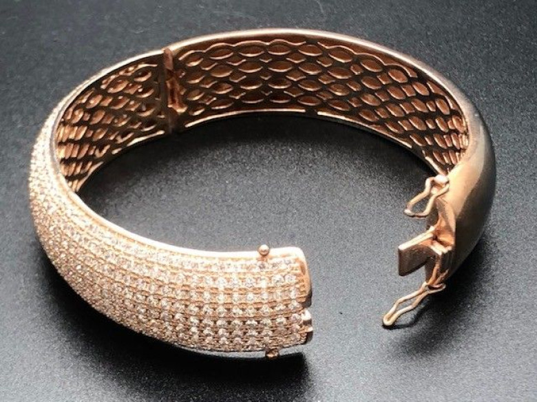 Pulsera rígida color cobrizo circonitas