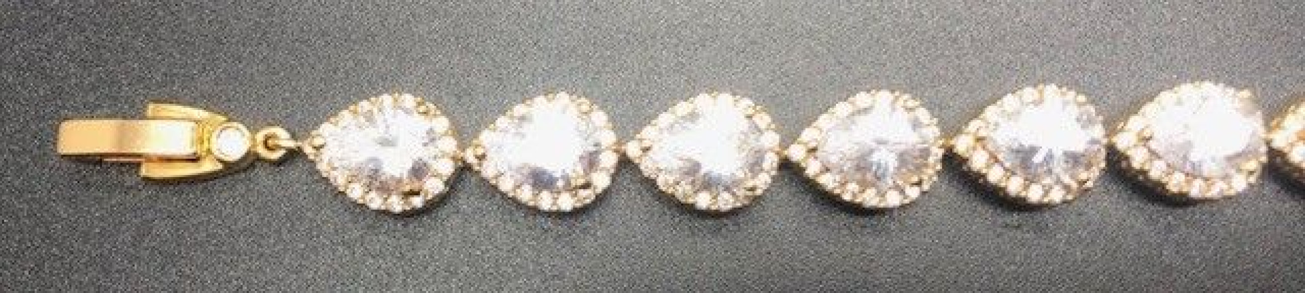 Pulsera dorada cristal y circonitas