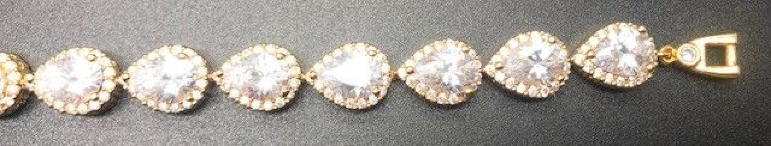 Pulsera dorada cristal y circonitas