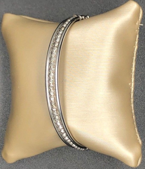 Pulsera plata rígida