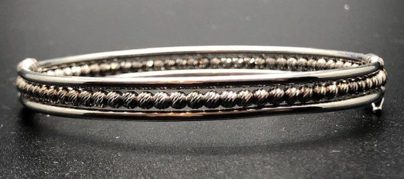 Pulsera plata rígida