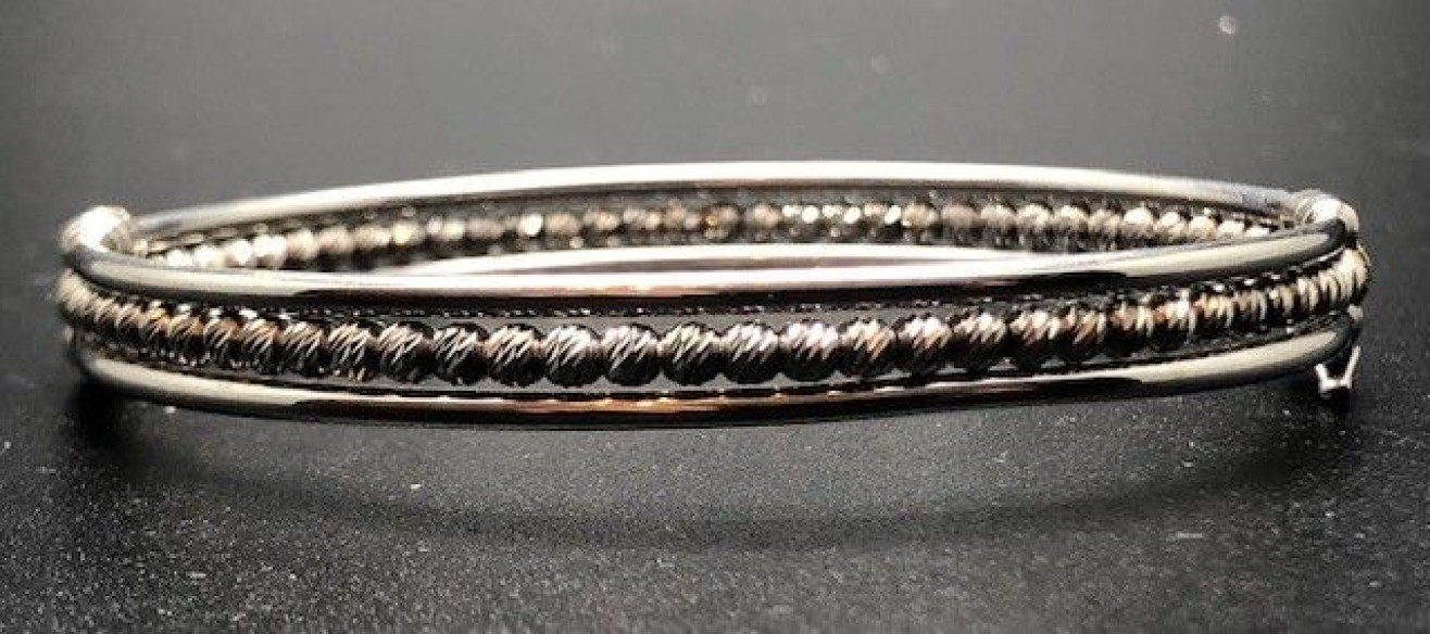 Pulsera plata rígida